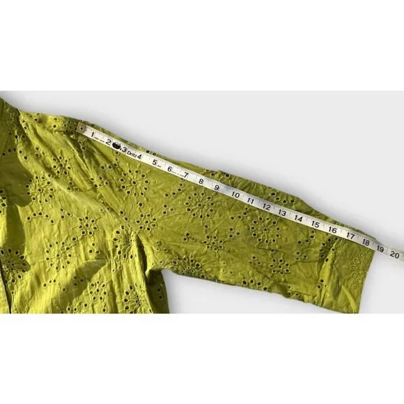 NEW TAMSY Womens XL Erin Eyelet‎ Embroidered Tunic Top Olive Collared Buttons - Picture 7 of 10